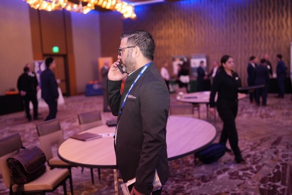 10684211-088a-43ff-a8fd-63bec40fafbb