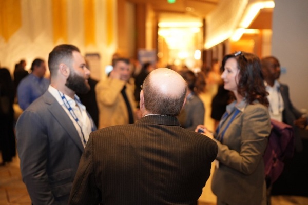 e6e7c62f-db18-4d59-bee6-6d27d3d48bc6