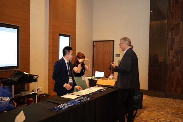 fdbf87ca-2554-436f-b267-1782333b7914