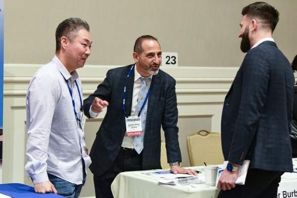 COMCL-LENDERS-20220426-0033