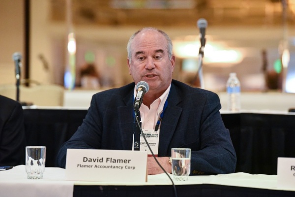 COMCL-LENDERS-20220426-0118