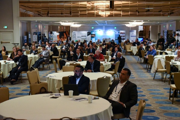 COMCL-LENDERS-20220426-3964