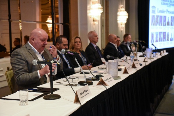 COMCL-LENDERS-20220426-3992