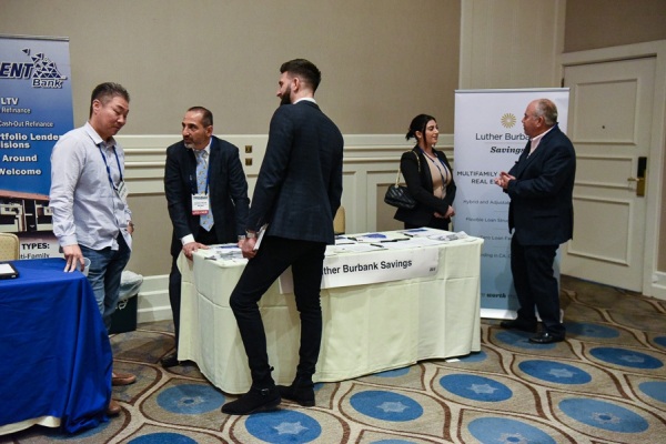 COMCL-LENDERS-20220426-4065