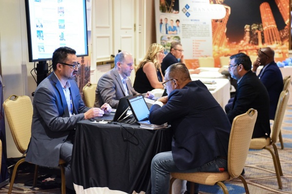 COMCL-LENDERS-20220426-4076