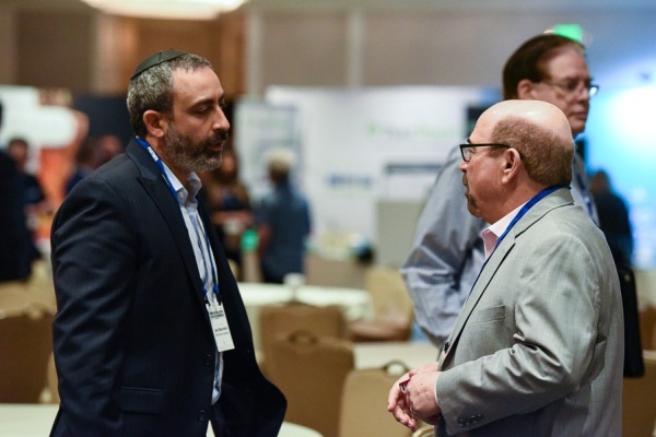 COMCL-LENDERS-20220426-9658