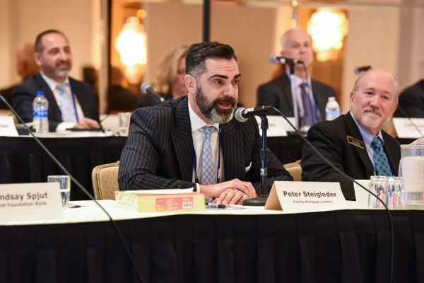 COMCL-LENDERS-20220426-9761