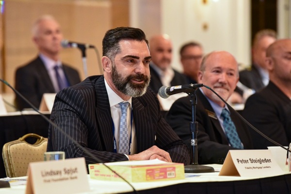 COMCL-LENDERS-20220426-9763