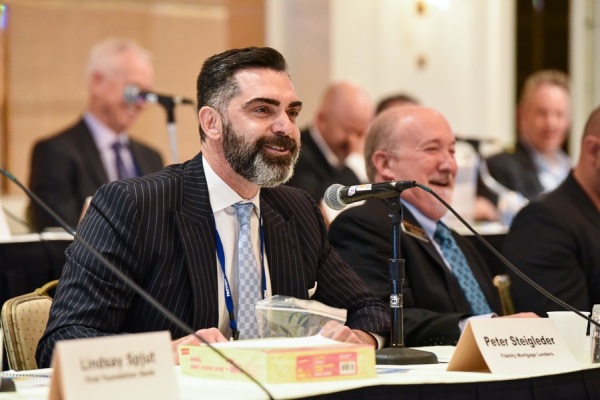 COMCL-LENDERS-20220426-9767