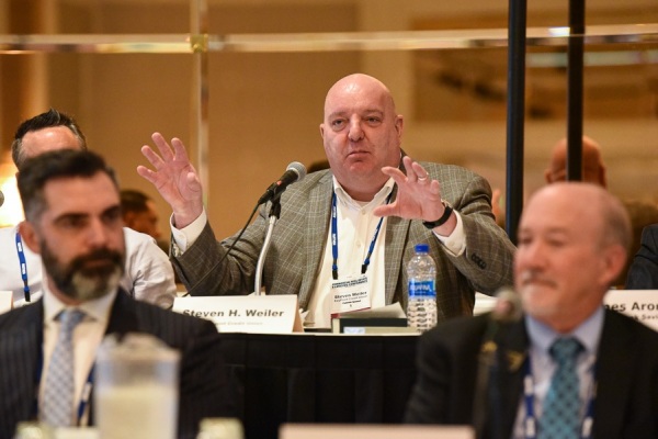 COMCL-LENDERS-20220426-9801