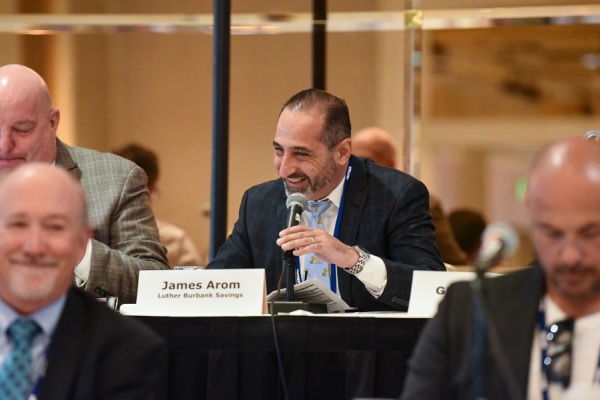 COMCL-LENDERS-20220426-9805