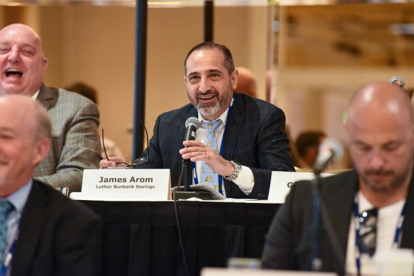 COMCL-LENDERS-20220426-9807