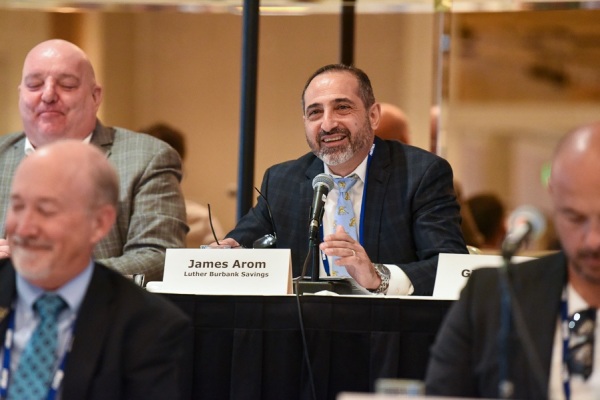 COMCL-LENDERS-20220426-9808