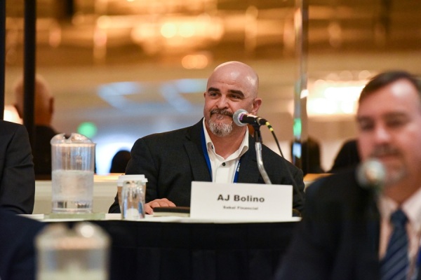 COMCL-LENDERS-20220426-9842