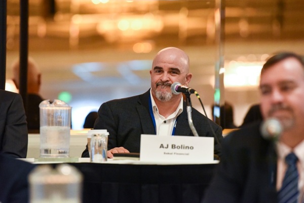 COMCL-LENDERS-20220426-9843