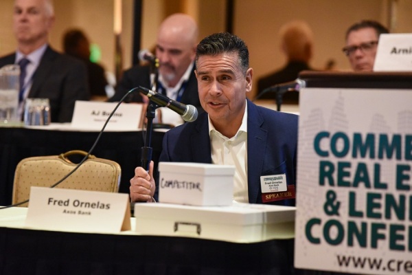 COMCL-LENDERS-20220426-9897