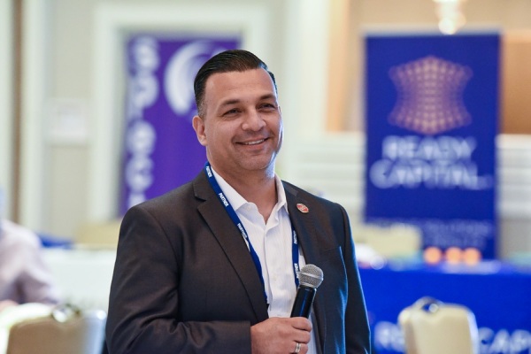 COMCL-LENDERS-20220426-9929