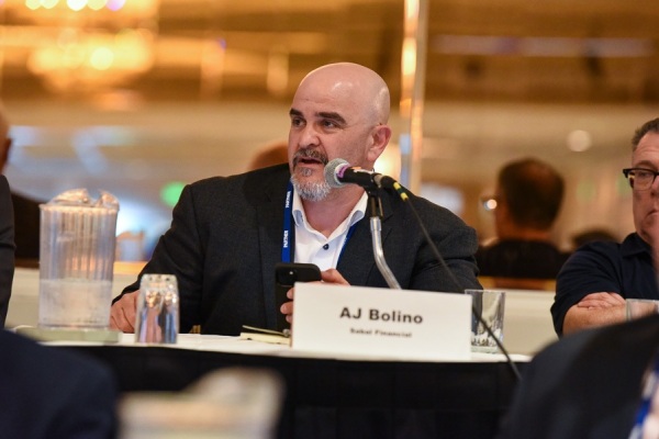 COMCL-LENDERS-20220426-9949