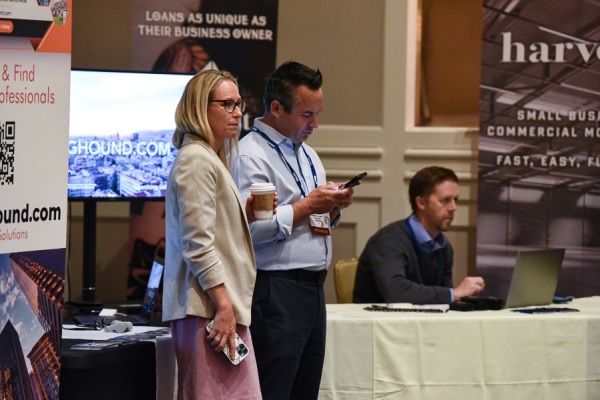 COMCL-LENDERS-20220426-9530