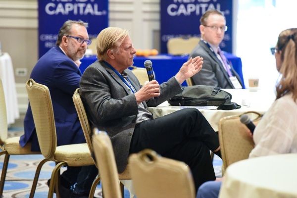 COMCL-LENDERS-20220426-9567