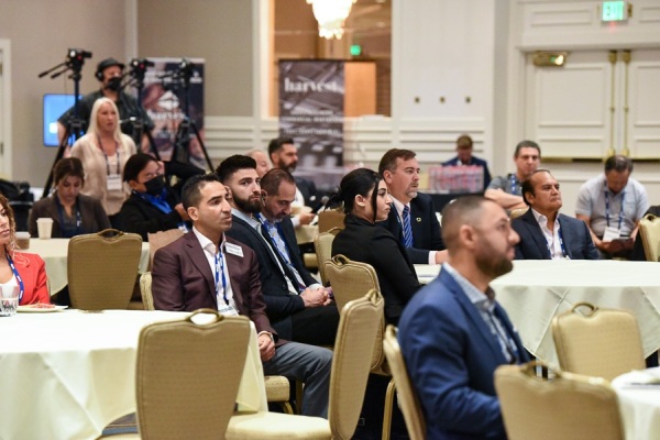 COMCL-LENDERS-20220426-9578