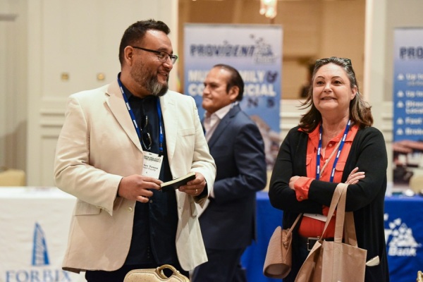 COMCL-LENDERS-20220426-9720