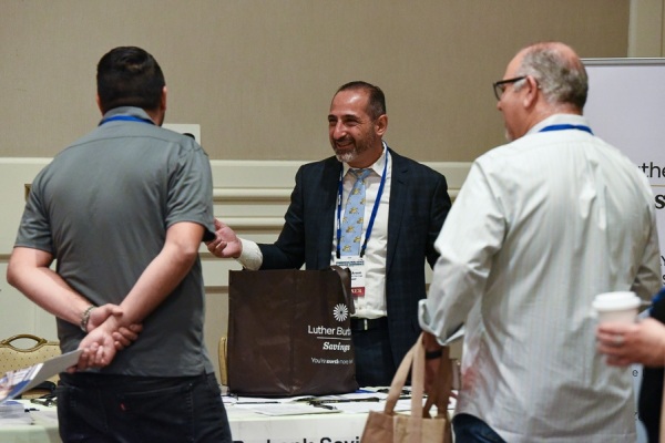 COMCL-LENDERS-20220426-9723