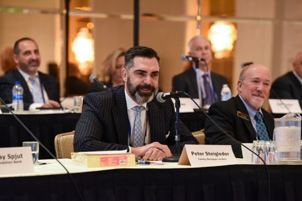 COMCL-LENDERS-20220426-9759